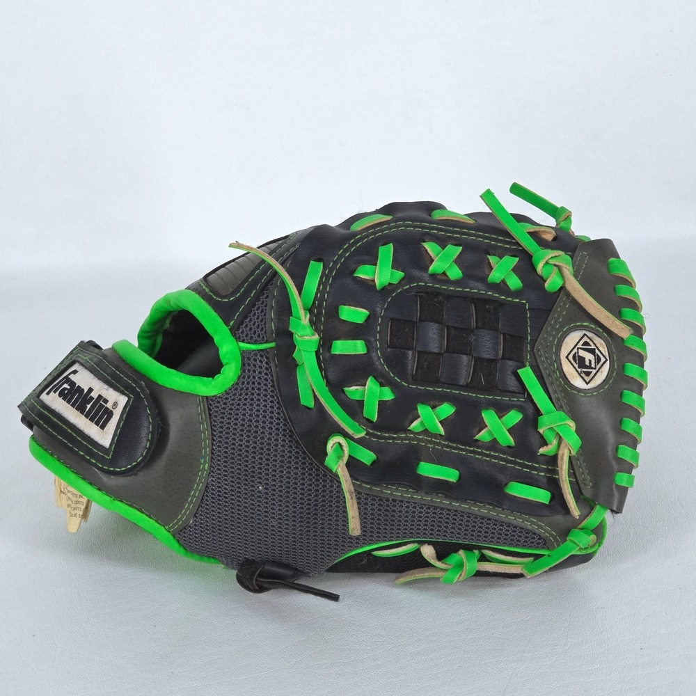 Franklin Fastpitch Pro Softball Glove 22317-11 RHT 11" Right Hand Throw Baseball